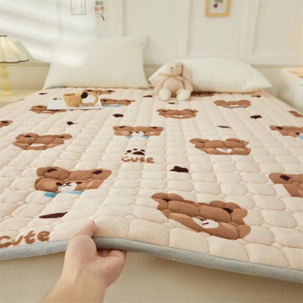 Cute Milk Velvet Cartoon Mattress Foldable Soft Bed Sheet Fall Winter Warm Student Dormitory Bedroom Quilted Thin Queen Mattress - Image 5