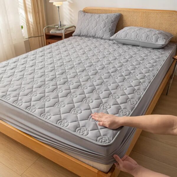 Waterproof Mattress Cover Thicken Quilted Fitted Sheet Mattress Protector Queen Size Fit Sheet With Elastic Band Bedsheet - Image 3